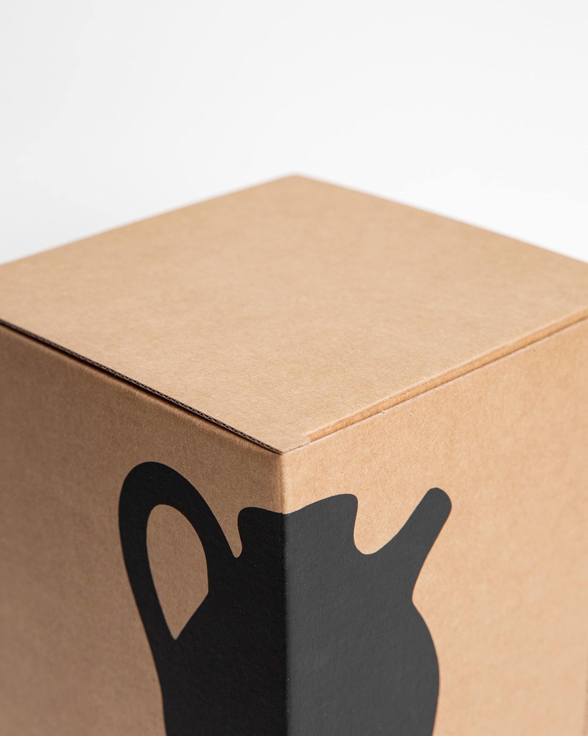 Contemporary ceramic: Human condition, melancholic.