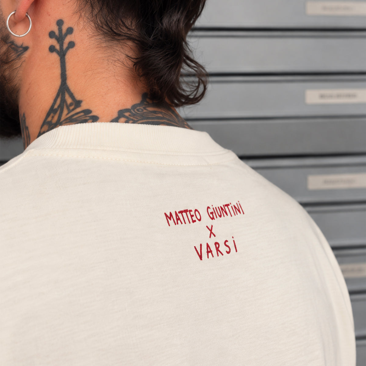ELEFANTINA VOLA / T-SHIRT