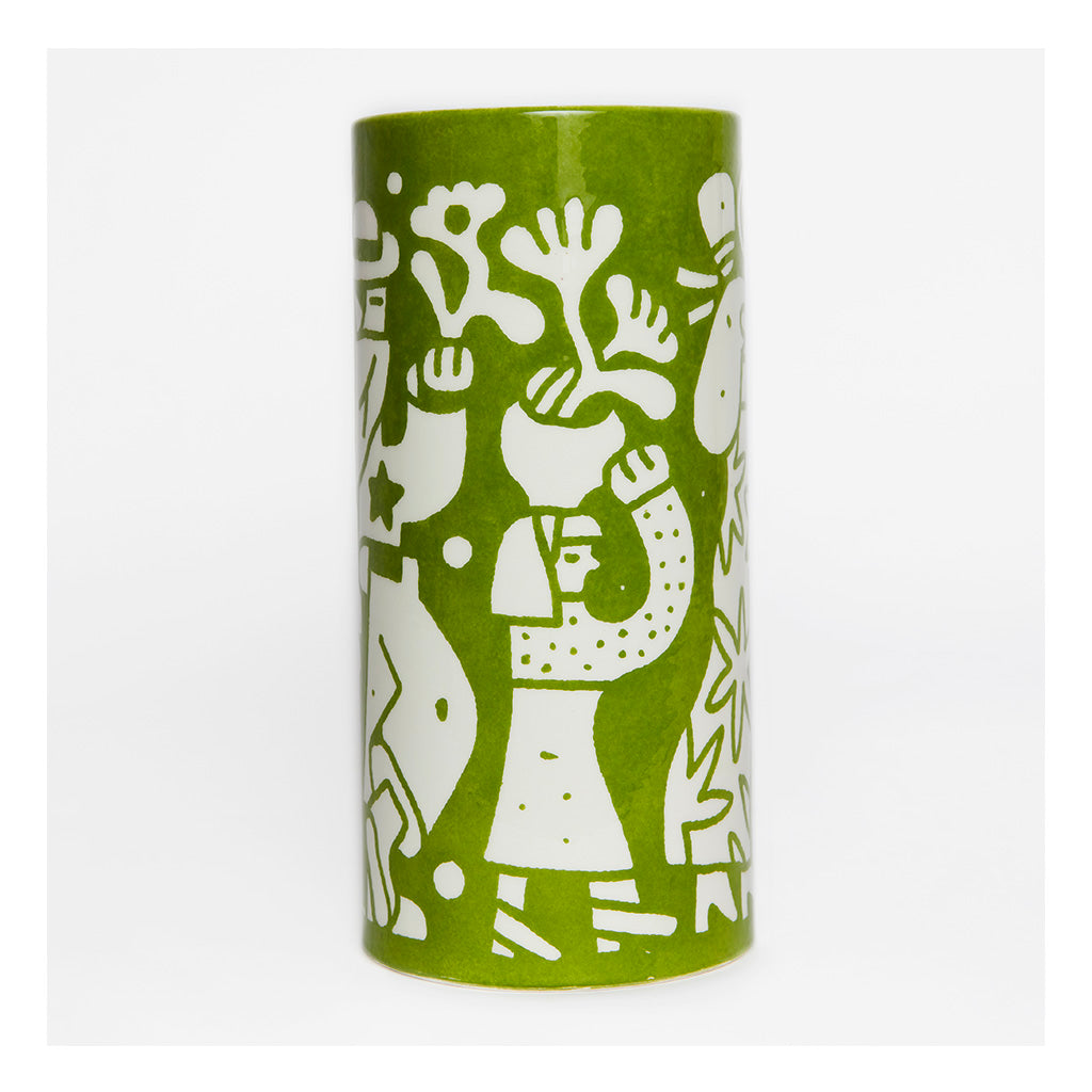 "Verdis Quo II" by Philip Lindeman: a unique hand-painted ceramic jug, a piece of contemporary figurative art from Varsi Art & Lab.