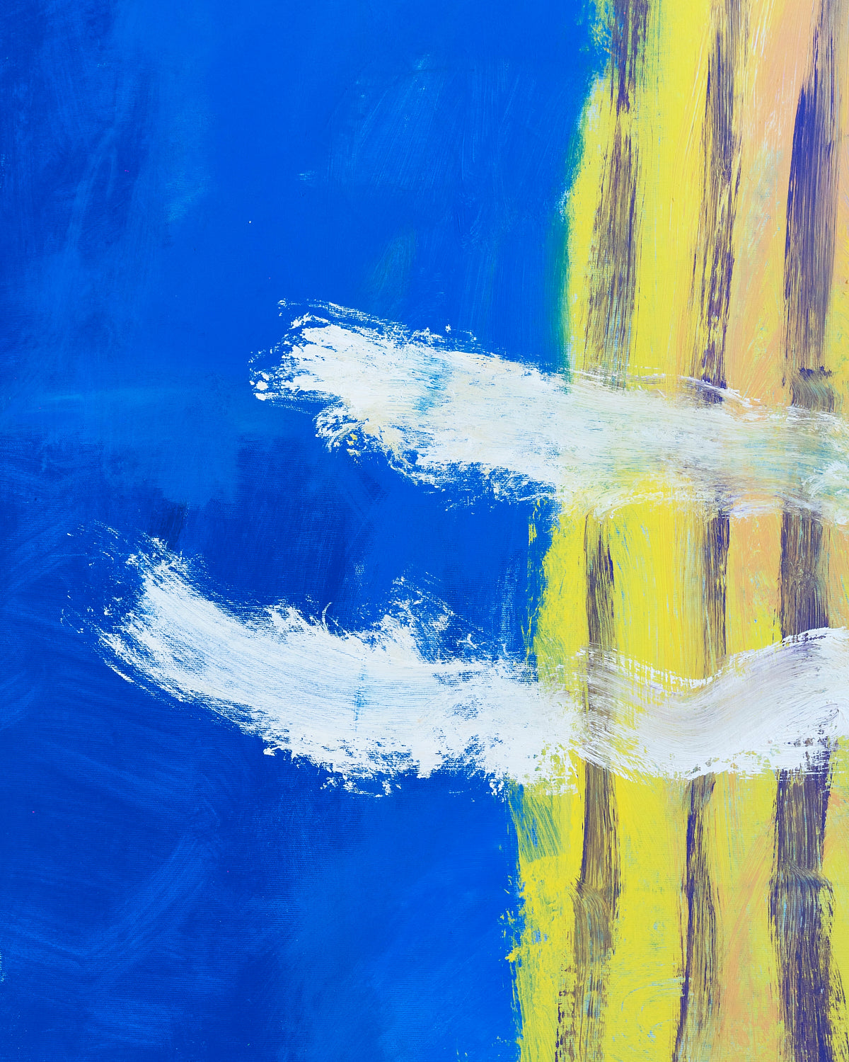 RAGAZZA CHE FUMA UNA SIGARETTA